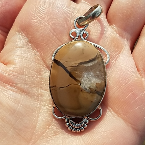 Jewelry - Mud Crack Fossil pendant